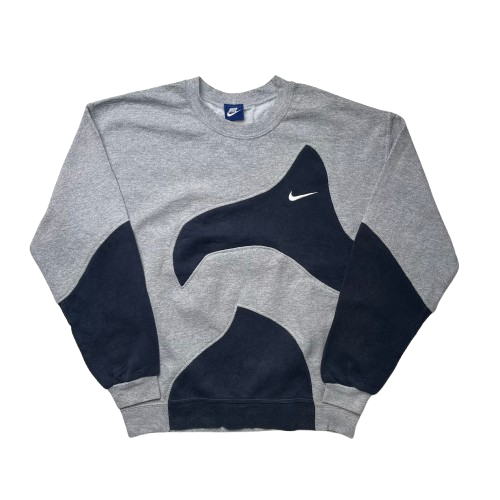 NIKE REWORKED SWEATER (M)