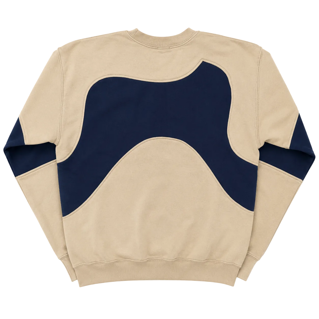 NIKE REWORKED SWEATER (M)
