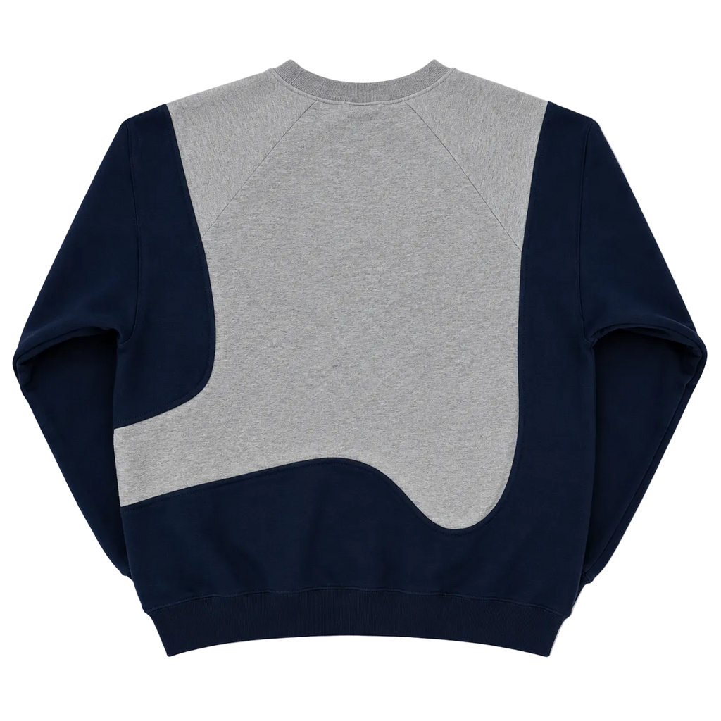 NIKE REWORKED SWEATER (M)