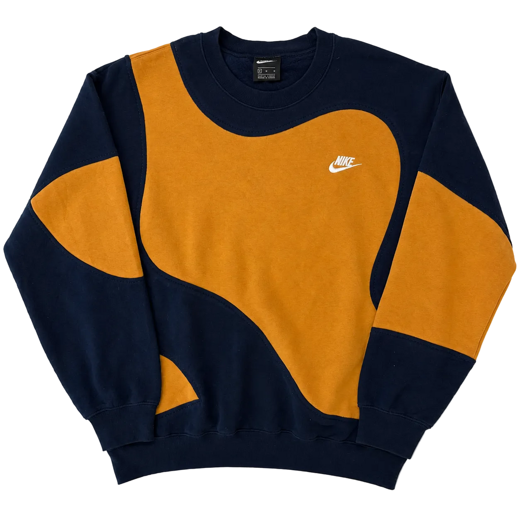 NIKE REWORKED SWEATER (M)
