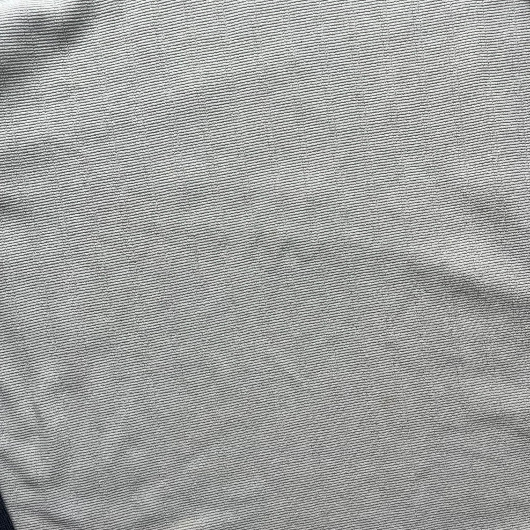 QUIKSILVER KNIT V-NECK SWEATER (XL)